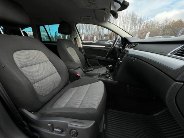 Серый Шкода Суперб, объемом двигателя 2 л и пробегом 260 тыс. км за 10400 $, фото 12 на Automoto.ua