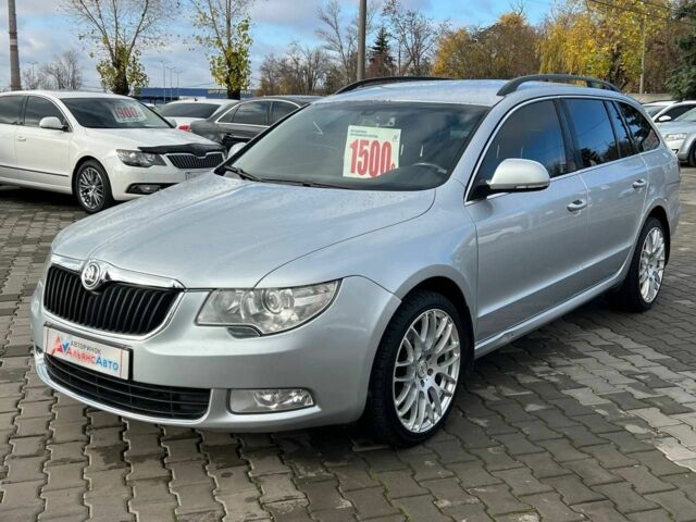 Серый Шкода Суперб, объемом двигателя 2 л и пробегом 260 тыс. км за 10400 $, фото 2 на Automoto.ua