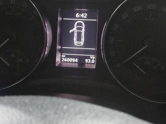 Серый Шкода Суперб, объемом двигателя 2 л и пробегом 260 тыс. км за 11200 $, фото 12 на Automoto.ua