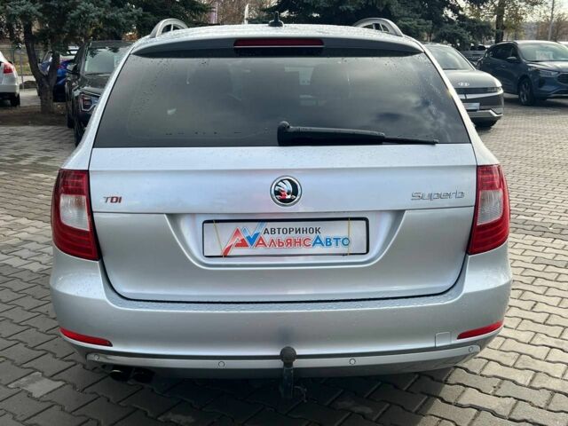 Серый Шкода Суперб, объемом двигателя 2 л и пробегом 260 тыс. км за 10400 $, фото 5 на Automoto.ua