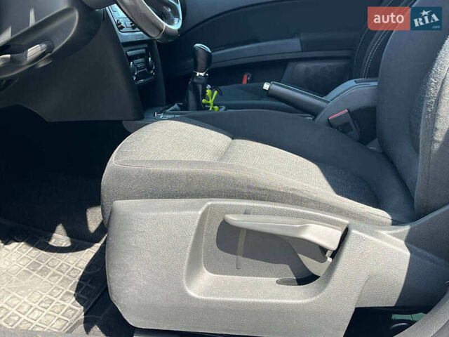 Серый Шкода Суперб, объемом двигателя 1.6 л и пробегом 290 тыс. км за 10990 $, фото 47 на Automoto.ua