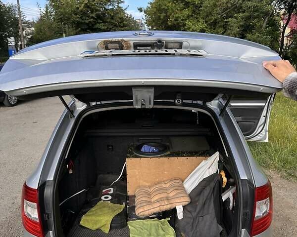 Серый Шкода Суперб, объемом двигателя 1.6 л и пробегом 297 тыс. км за 9500 $, фото 4 на Automoto.ua