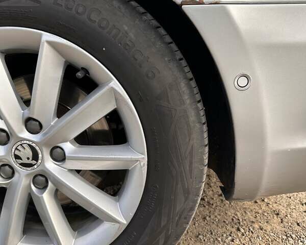 Серый Шкода Суперб, объемом двигателя 1.6 л и пробегом 297 тыс. км за 9500 $, фото 9 на Automoto.ua