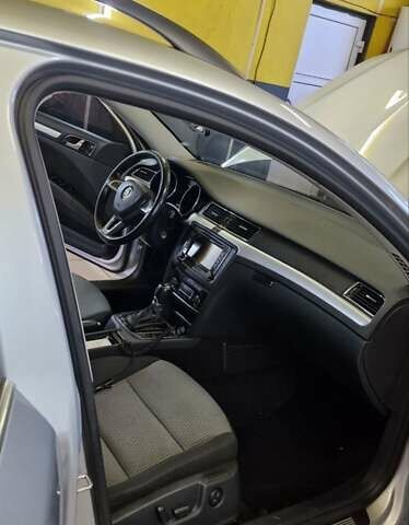 Серый Шкода Суперб, объемом двигателя 2 л и пробегом 260 тыс. км за 11200 $, фото 11 на Automoto.ua