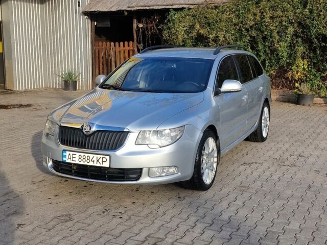 Серый Шкода Суперб, объемом двигателя 2 л и пробегом 260 тыс. км за 11200 $, фото 4 на Automoto.ua