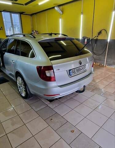 Серый Шкода Суперб, объемом двигателя 2 л и пробегом 260 тыс. км за 11200 $, фото 4 на Automoto.ua