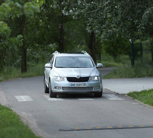 Серый Шкода Суперб, объемом двигателя 1.97 л и пробегом 275 тыс. км за 12300 $, фото 39 на Automoto.ua