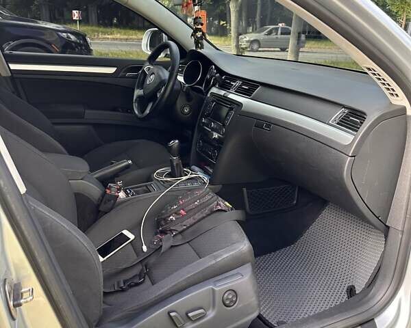 Серый Шкода Суперб, объемом двигателя 1.6 л и пробегом 297 тыс. км за 9500 $, фото 6 на Automoto.ua