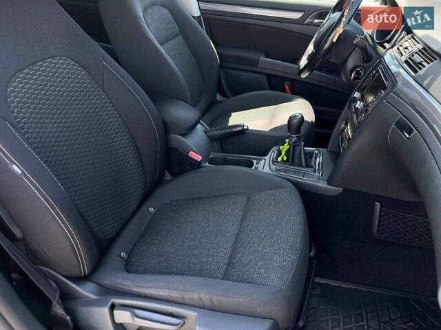 Серый Шкода Суперб, объемом двигателя 1.6 л и пробегом 290 тыс. км за 10990 $, фото 16 на Automoto.ua