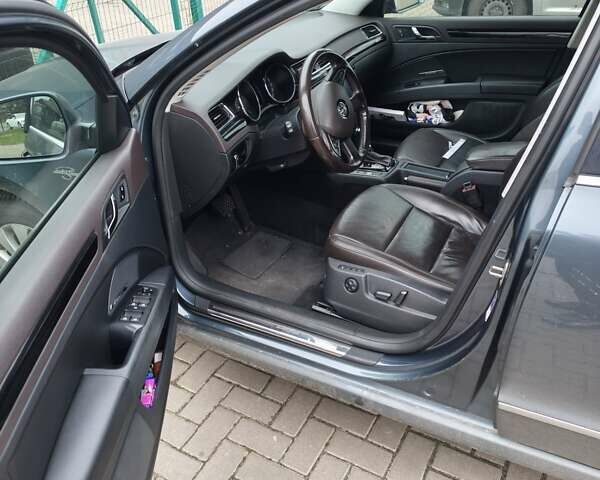 Сірий Шкода Суперб, об'ємом двигуна 2 л та пробігом 270 тис. км за 11499 $, фото 6 на Automoto.ua