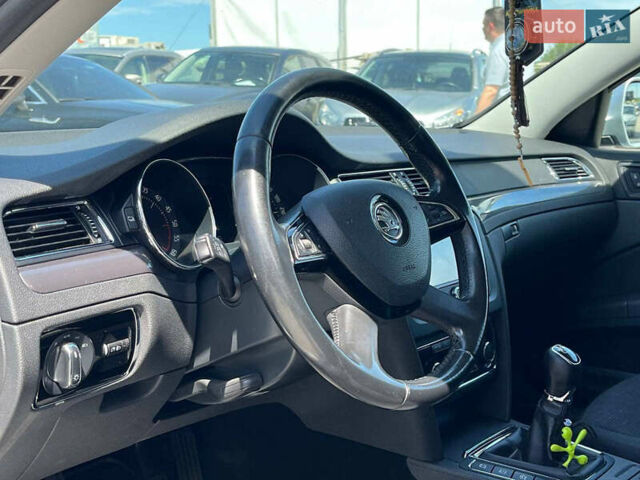 Серый Шкода Суперб, объемом двигателя 1.6 л и пробегом 290 тыс. км за 10990 $, фото 49 на Automoto.ua