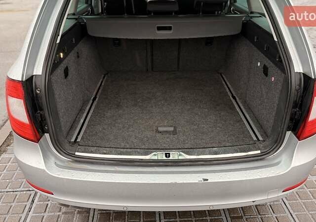 Серый Шкода Суперб, объемом двигателя 1.8 л и пробегом 289 тыс. км за 8500 $, фото 28 на Automoto.ua