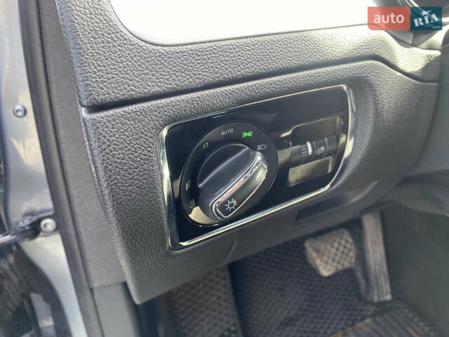 Шкода Суперб 2013 у Івано-Франківську на Automoto.ua Сірий Шкода Суперб, об'ємом двигуна 1.8 л та пробігом 239 тис. км за 8450 $, фото 16 на Automoto.ua