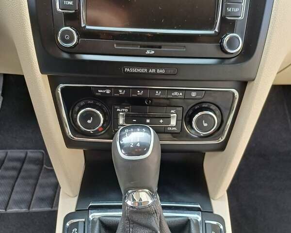 Серый Шкода Суперб, объемом двигателя 1.6 л и пробегом 302 тыс. км за 10950 $, фото 31 на Automoto.ua