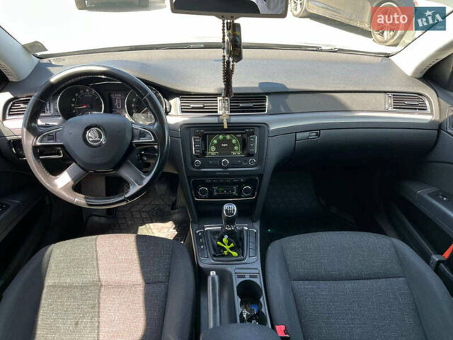 Серый Шкода Суперб, объемом двигателя 1.6 л и пробегом 290 тыс. км за 10990 $, фото 32 на Automoto.ua