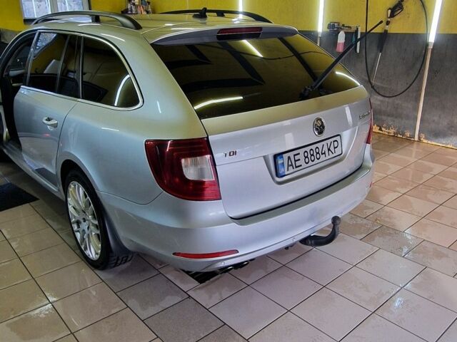 Серый Шкода Суперб, объемом двигателя 2 л и пробегом 260 тыс. км за 11200 $, фото 6 на Automoto.ua