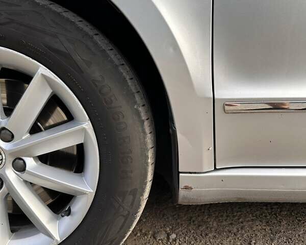 Серый Шкода Суперб, объемом двигателя 1.6 л и пробегом 297 тыс. км за 9500 $, фото 10 на Automoto.ua