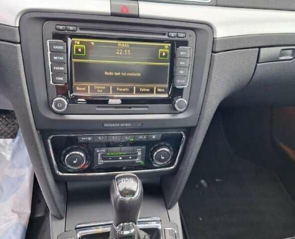 Сірий Шкода Суперб, об'ємом двигуна 2 л та пробігом 290 тис. км за 16174 $, фото 2 на Automoto.ua