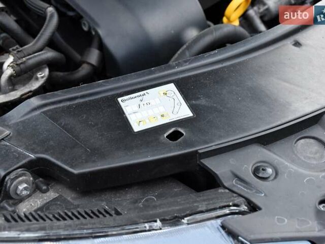 Сірий Шкода Суперб, об'ємом двигуна 2 л та пробігом 279 тис. км за 14300 $, фото 76 на Automoto.ua