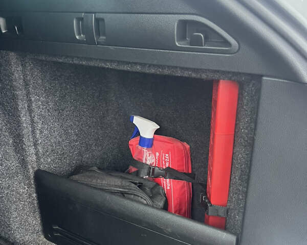 Серый Шкода Суперб, объемом двигателя 1.97 л и пробегом 240 тыс. км за 13799 $, фото 17 на Automoto.ua