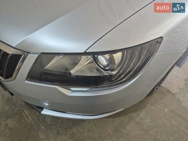 Серый Шкода Суперб, объемом двигателя 1.6 л и пробегом 270 тыс. км за 12450 $, фото 11 на Automoto.ua