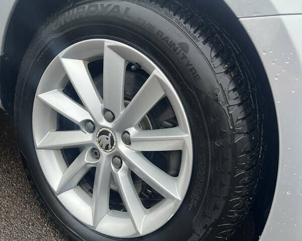 Серый Шкода Суперб, объемом двигателя 1.97 л и пробегом 240 тыс. км за 13799 $, фото 20 на Automoto.ua