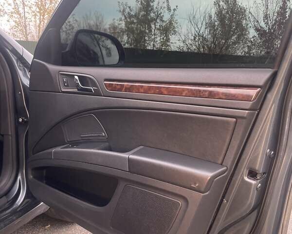 Серый Шкода Суперб, объемом двигателя 2 л и пробегом 258 тыс. км за 12499 $, фото 31 на Automoto.ua