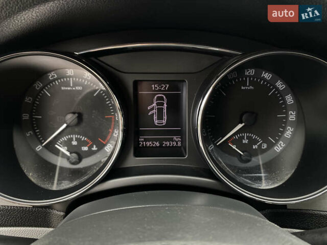 Серый Шкода Суперб, объемом двигателя 2 л и пробегом 224 тыс. км за 12600 $, фото 16 на Automoto.ua