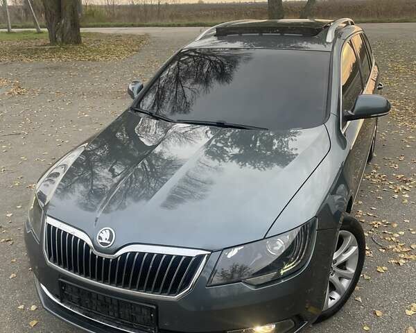 Серый Шкода Суперб, объемом двигателя 2 л и пробегом 258 тыс. км за 11999 $, фото 1 на Automoto.ua