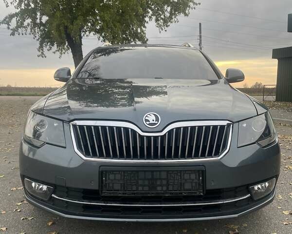 Серый Шкода Суперб, объемом двигателя 2 л и пробегом 258 тыс. км за 11999 $, фото 7 на Automoto.ua