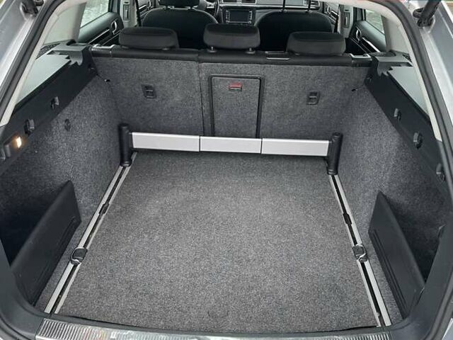 Серый Шкода Суперб, объемом двигателя 2 л и пробегом 330 тыс. км за 12300 $, фото 12 на Automoto.ua