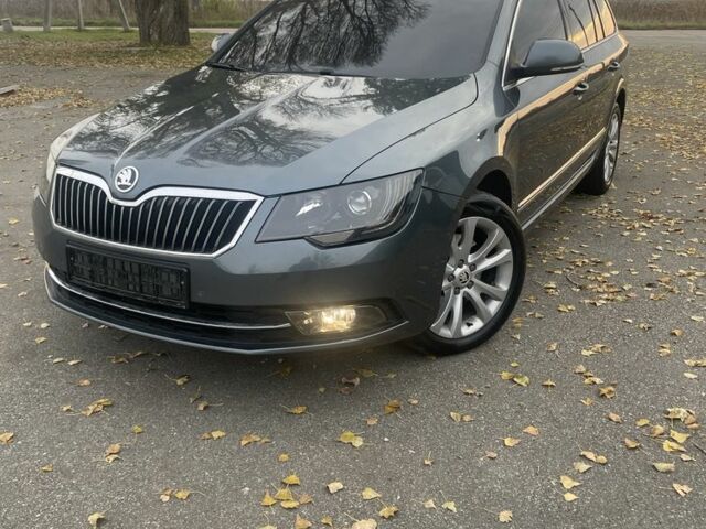Серый Шкода Суперб, объемом двигателя 2 л и пробегом 258 тыс. км за 12499 $, фото 1 на Automoto.ua