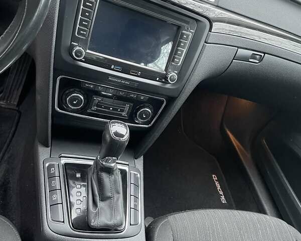 Серый Шкода Суперб, объемом двигателя 2 л и пробегом 330 тыс. км за 12300 $, фото 9 на Automoto.ua