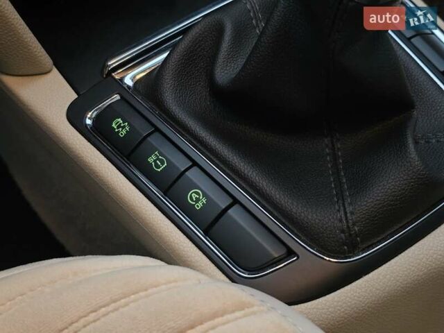 Серый Шкода Суперб, объемом двигателя 1.6 л и пробегом 173 тыс. км за 13699 $, фото 19 на Automoto.ua