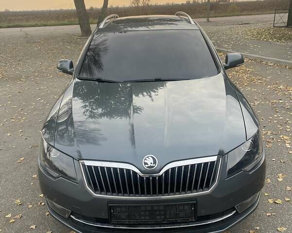 Серый Шкода Суперб, объемом двигателя 2 л и пробегом 258 тыс. км за 11999 $, фото 6 на Automoto.ua