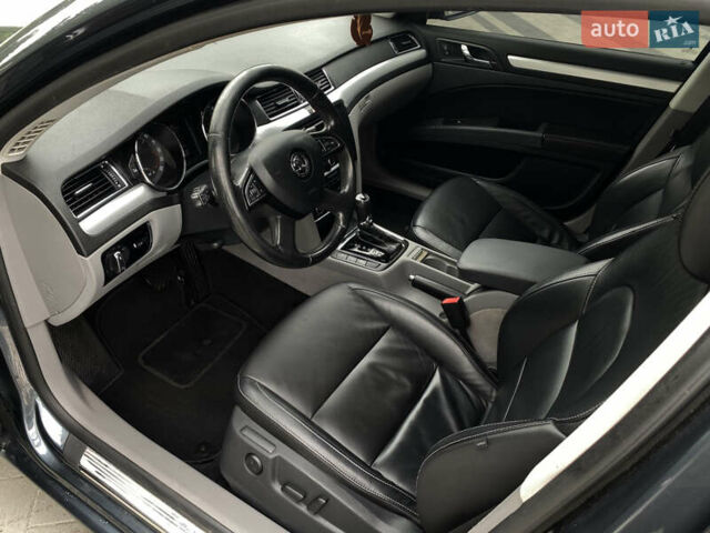 Серый Шкода Суперб, объемом двигателя 2 л и пробегом 224 тыс. км за 12600 $, фото 3 на Automoto.ua