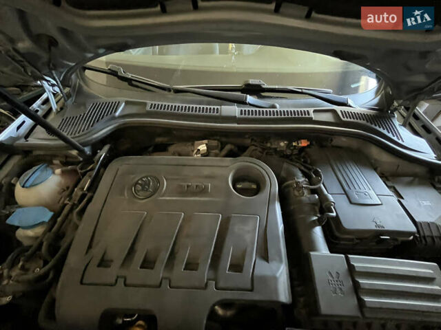 Серый Шкода Суперб, объемом двигателя 1.97 л и пробегом 320 тыс. км за 13300 $, фото 9 на Automoto.ua