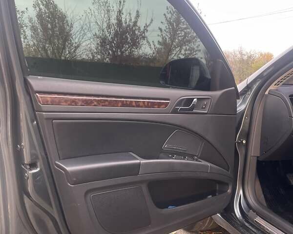 Серый Шкода Суперб, объемом двигателя 2 л и пробегом 258 тыс. км за 11999 $, фото 33 на Automoto.ua