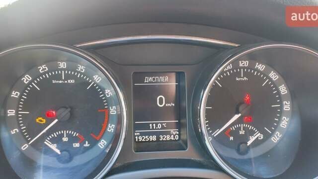 Серый Шкода Суперб, объемом двигателя 1.6 л и пробегом 196 тыс. км за 12400 $, фото 2 на Automoto.ua