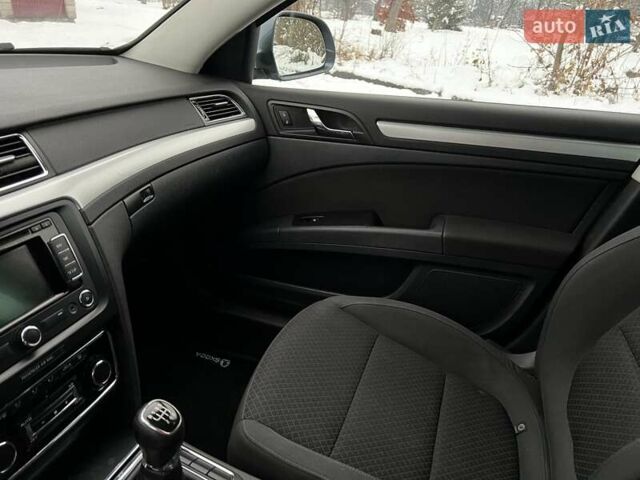 Серый Шкода Суперб, объемом двигателя 1.6 л и пробегом 215 тыс. км за 10900 $, фото 26 на Automoto.ua