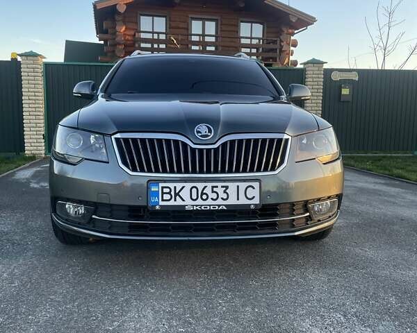 Серый Шкода Суперб, объемом двигателя 1.97 л и пробегом 252 тыс. км за 11999 $, фото 6 на Automoto.ua