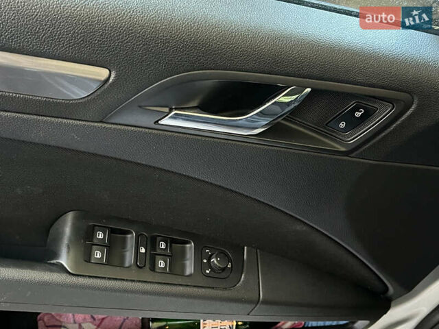 Серый Шкода Суперб, объемом двигателя 1.97 л и пробегом 320 тыс. км за 13300 $, фото 14 на Automoto.ua