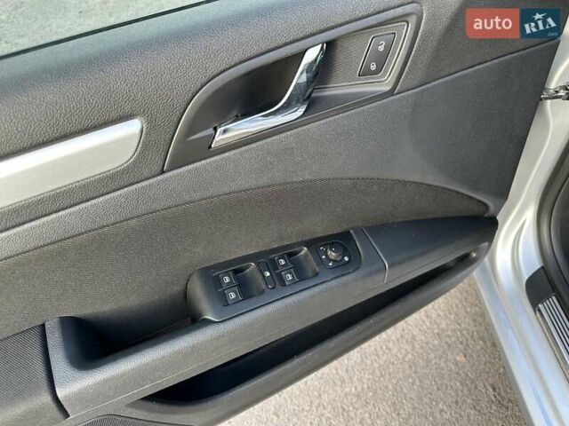 Серый Шкода Суперб, объемом двигателя 1.6 л и пробегом 240 тыс. км за 10900 $, фото 17 на Automoto.ua