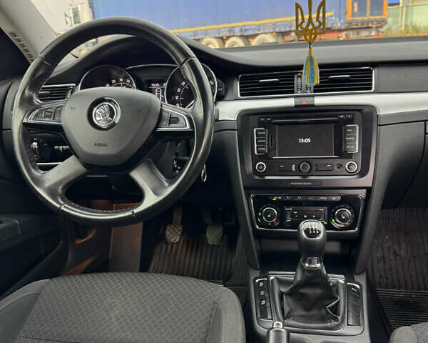 Сірий Шкода Суперб, об'ємом двигуна 1.97 л та пробігом 325 тис. км за 9200 $, фото 11 на Automoto.ua