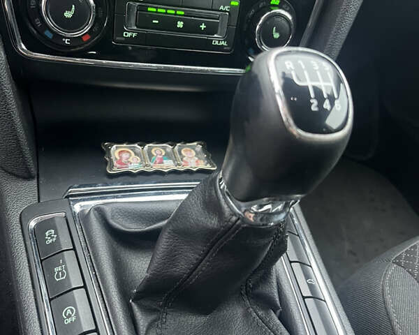 Серый Шкода Суперб, объемом двигателя 1.97 л и пробегом 240 тыс. км за 13799 $, фото 37 на Automoto.ua