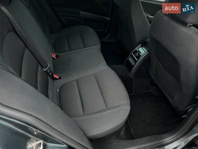 Серый Шкода Суперб, объемом двигателя 1.6 л и пробегом 215 тыс. км за 10900 $, фото 14 на Automoto.ua