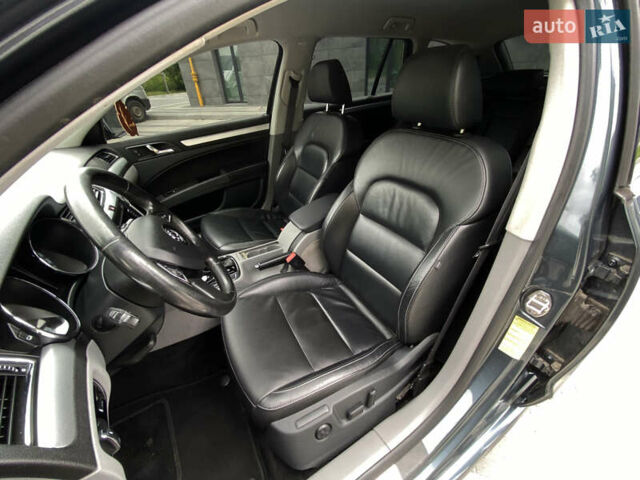 Серый Шкода Суперб, объемом двигателя 2 л и пробегом 224 тыс. км за 12600 $, фото 51 на Automoto.ua