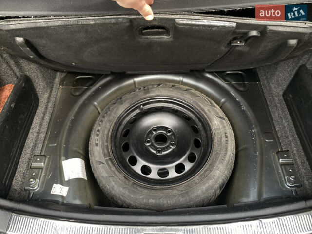 Серый Шкода Суперб, объемом двигателя 2 л и пробегом 224 тыс. км за 12600 $, фото 58 на Automoto.ua