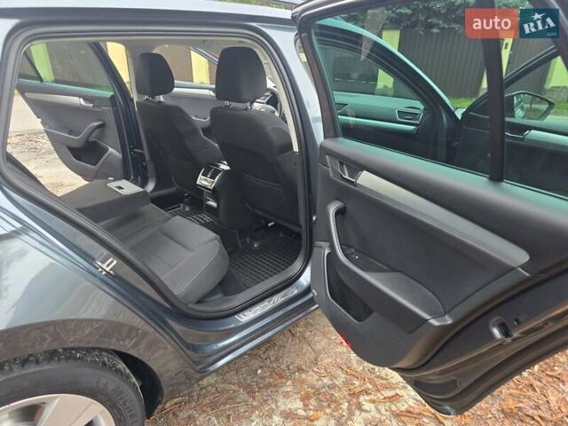 Серый Шкода Суперб, объемом двигателя 1.6 л и пробегом 262 тыс. км за 14000 $, фото 47 на Automoto.ua