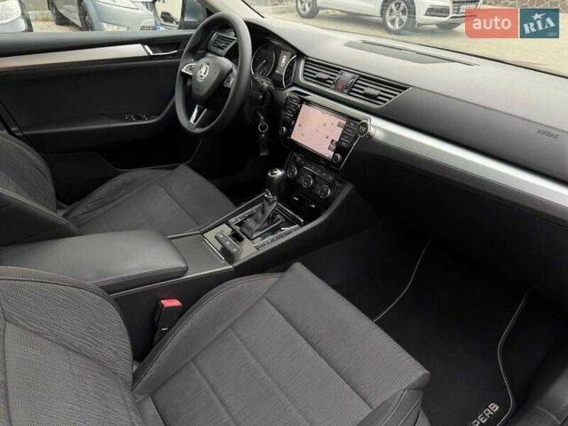 Серый Шкода Суперб, объемом двигателя 1.97 л и пробегом 250 тыс. км за 14400 $, фото 10 на Automoto.ua